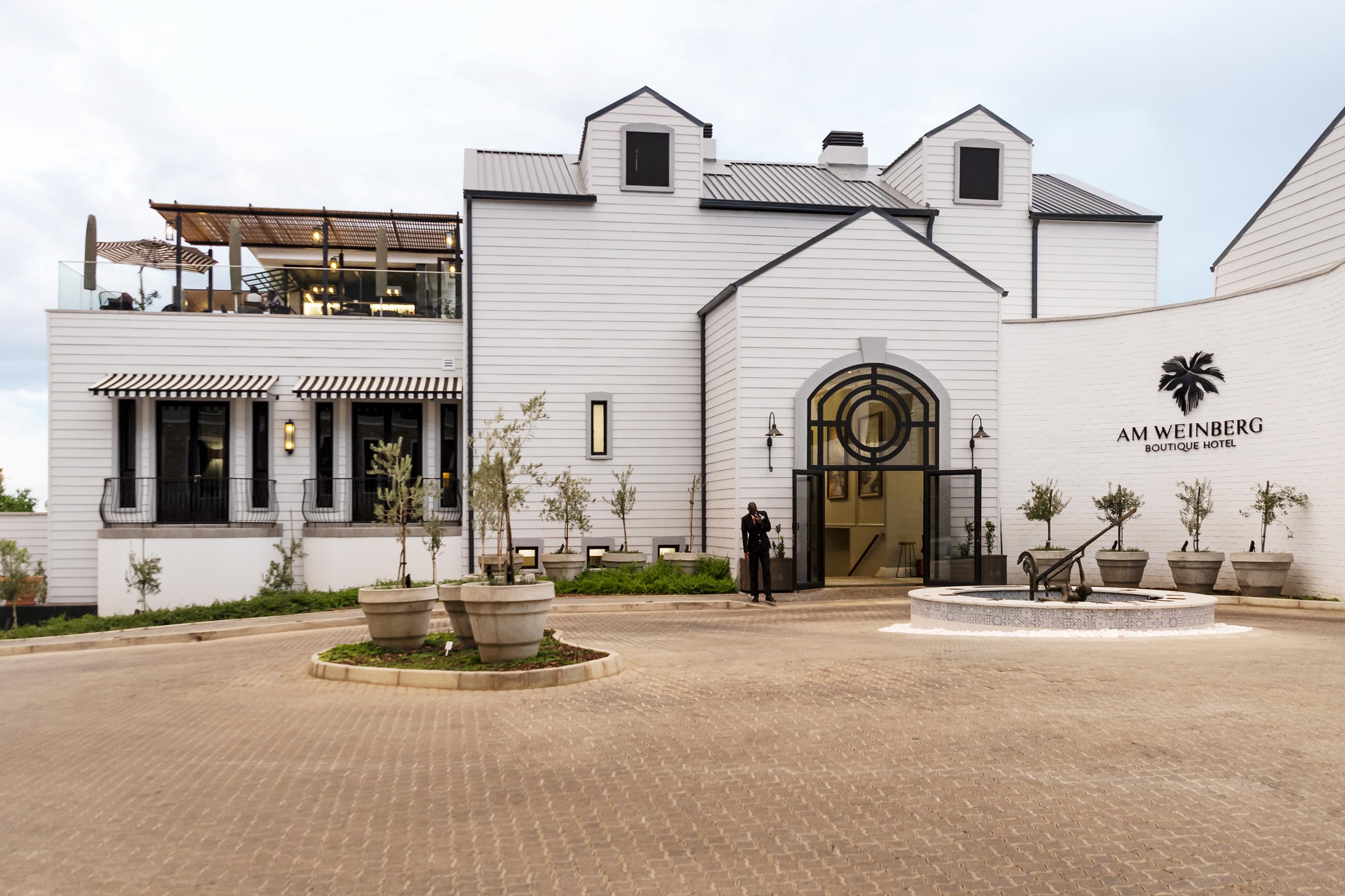 The Weinberg Windhoek Bagian luar foto Alvivine Wine Estate