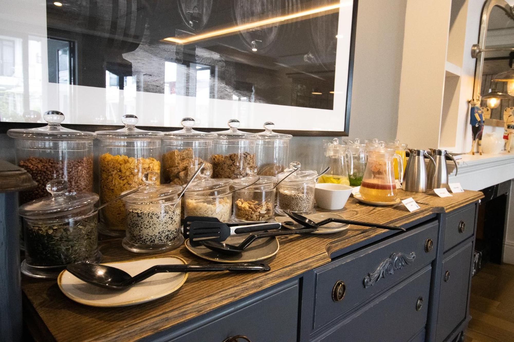 The Weinberg Windhoek Bagian luar foto A selection of cereals at a buffet